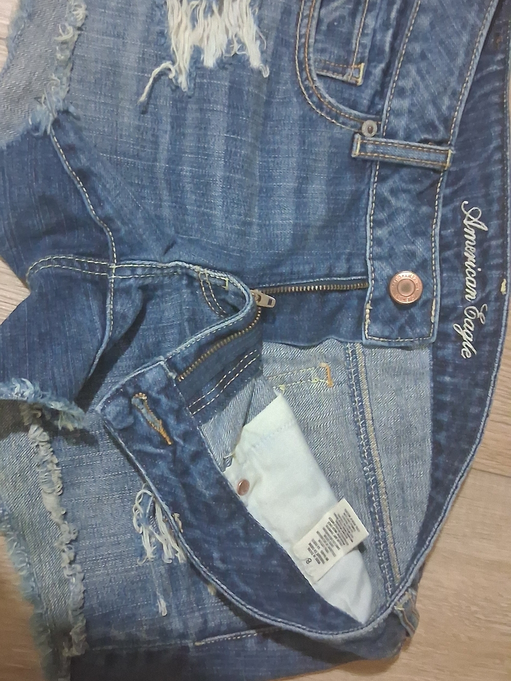 American Eagle Outfitters Distressed Blue Cropped Denim Jeans